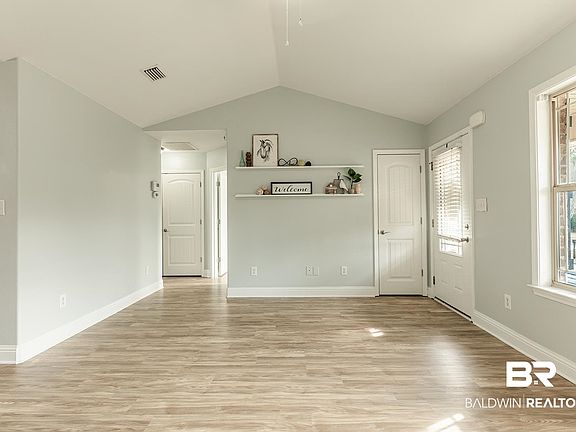 5th image of 7992 Beretta Dr