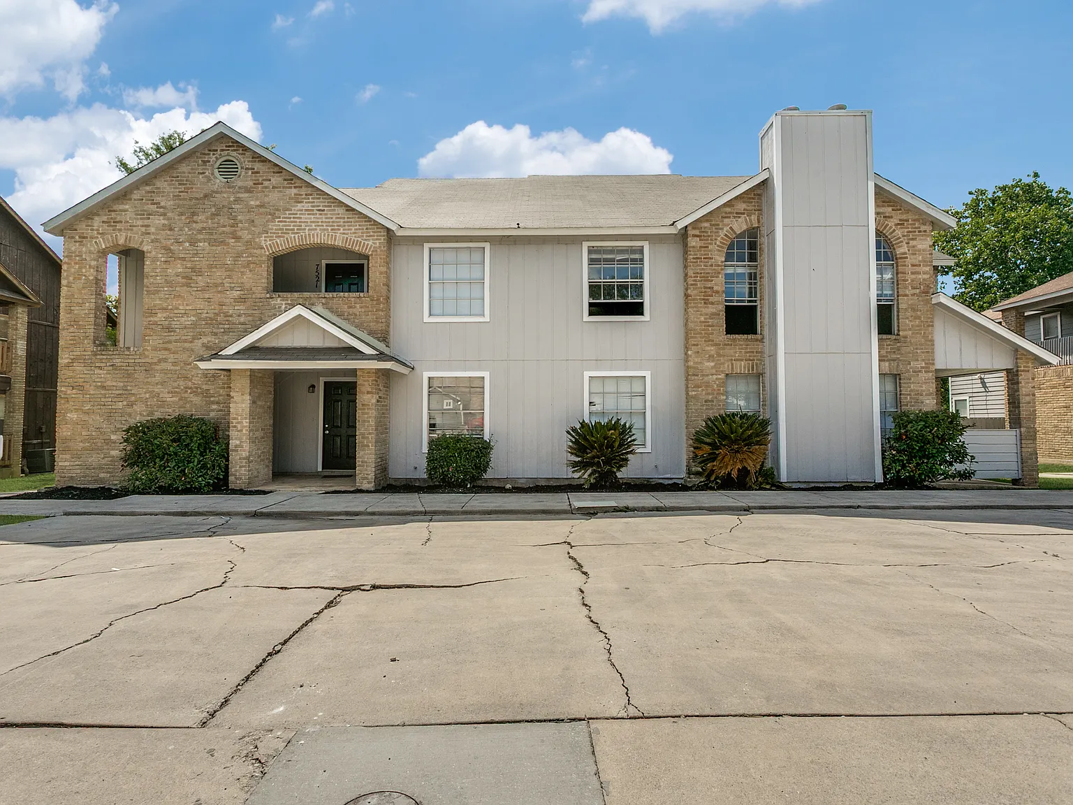 3 bed, 1110 sqft, $1,350 — Photo 4