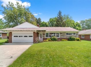 3239 Columbia Rd, Westlake, OH 44145