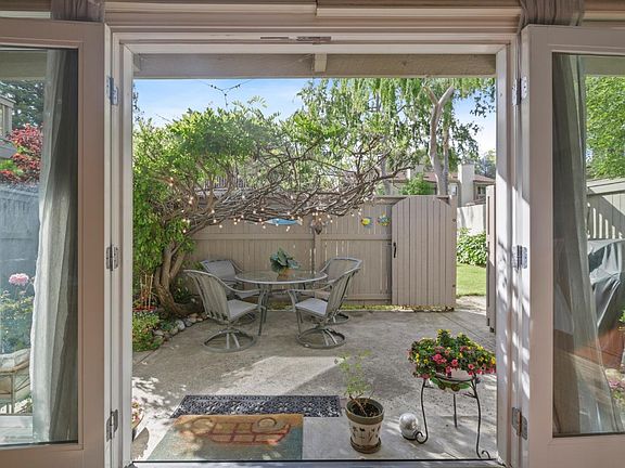 3rd image of 19205 Vineyard Ln