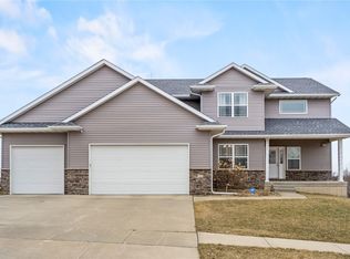 5118 Hay Field Dr SW, Cedar Rapids, IA 52404