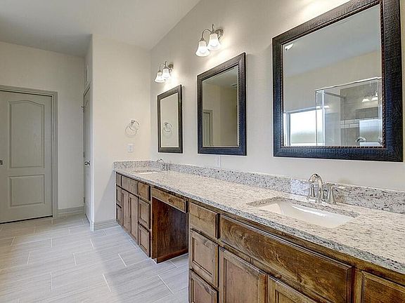 4th image of 2205 Crystal Bay Dr