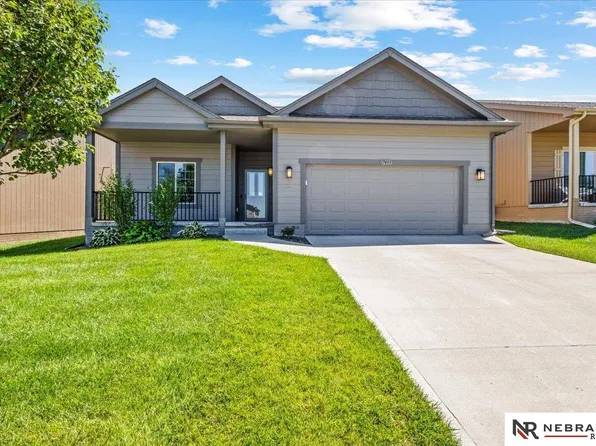 17453 Ames Ave, Omaha, NE 68116