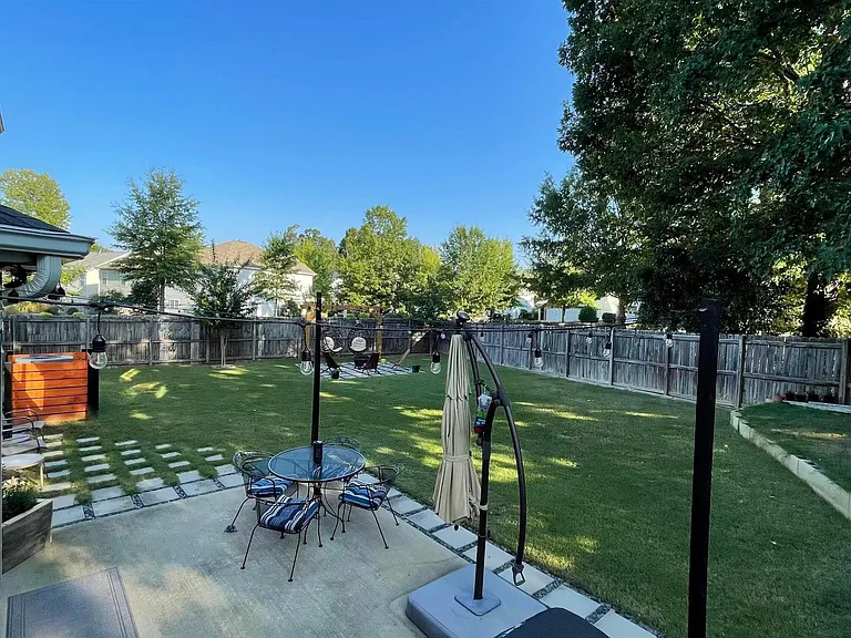 324 Amacord Way — Photo 3