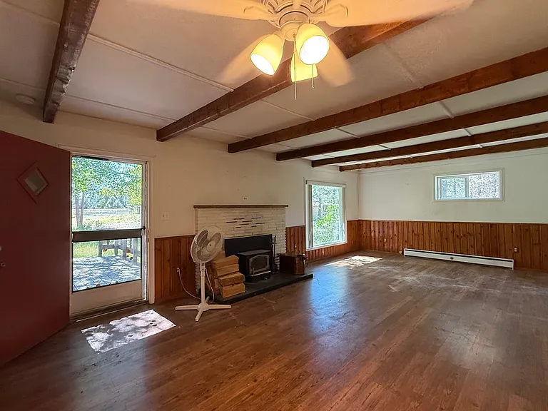 52220 Huntington Rd — Photo 4