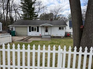 123 Maple Bluff Ave, Prudenville, MI