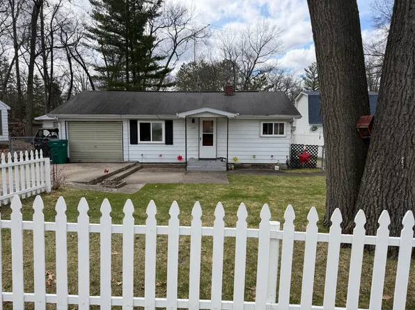 123 Maple Bluff Ave, Prudenville, MI 48651