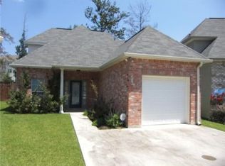 216 Emerald Oaks Dr, Covington, LA 70433