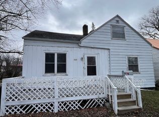 105 W Paulding Rd, Fort Wayne, IN 46807