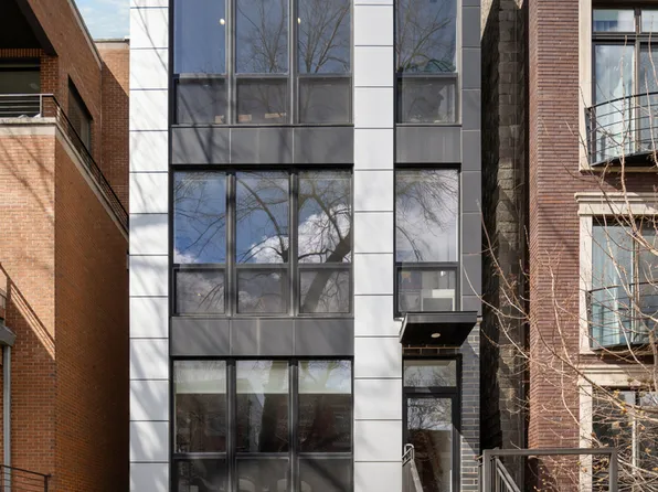 944 N Winchester Ave #2, Chicago, IL 60622
