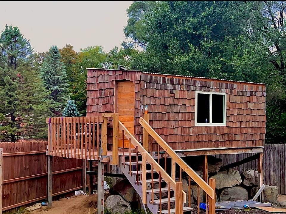 1st image of 3040 Delrose St