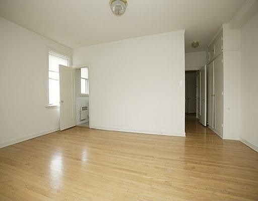 1st image of 424 W Melrose St APT 7B