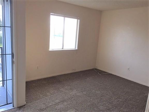 2nd image of 212 N 4th Ave #201