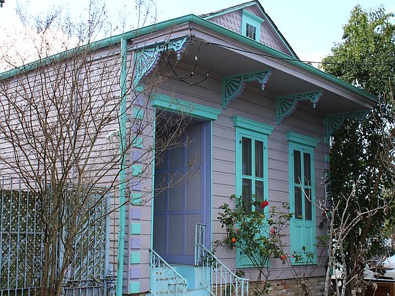 2nd image of 2730 Ursulines Ave