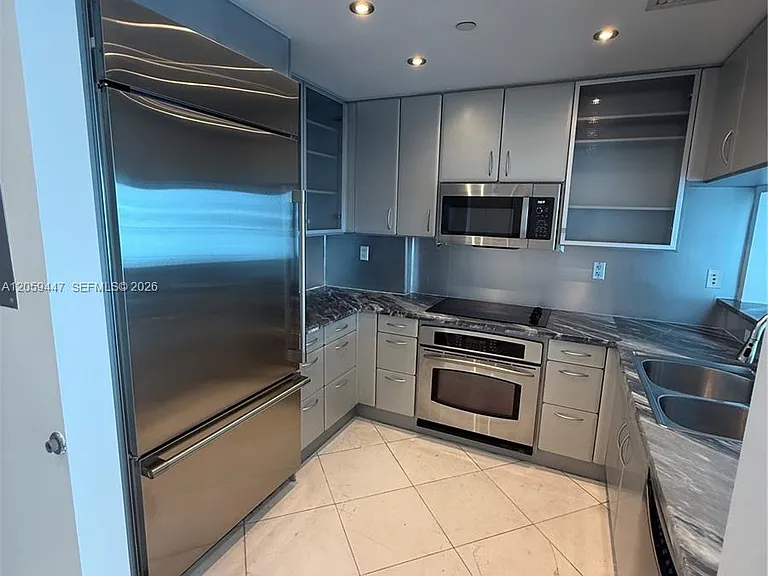 540 West Ave #1013 — Photo 4