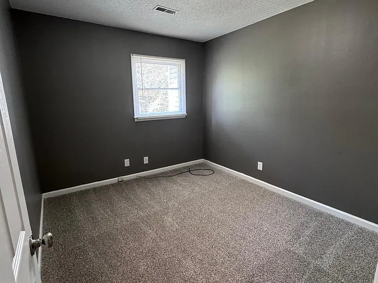1131 Glendale Dr — Photo 19