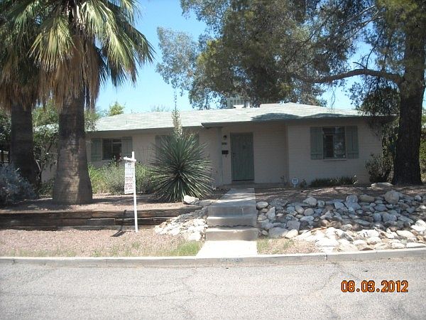 1st image of 2536 N Stewart Ave