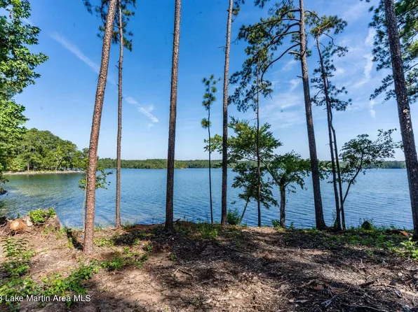 661 Luannes Way, Alexander City, AL 35010