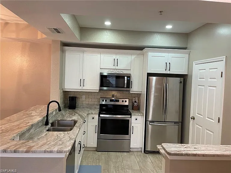 9025 Colby Dr #2113 — Photo 10