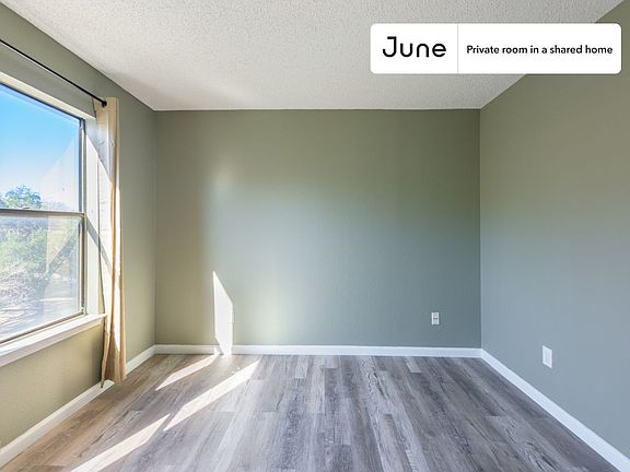 4th image of 5303 Indio Dr #D-b