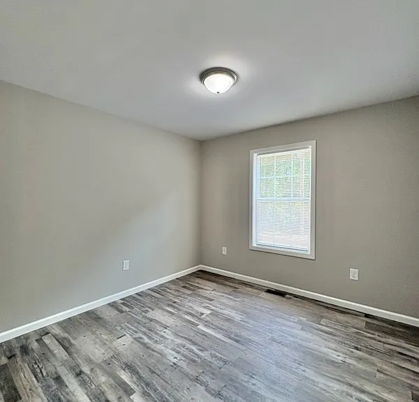 403 Covington St — Photo 10