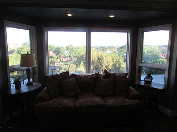 3rd image of 523 N Shore Dr