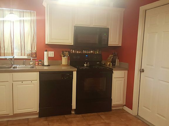 2nd image of 849 Arbor Hill Cir