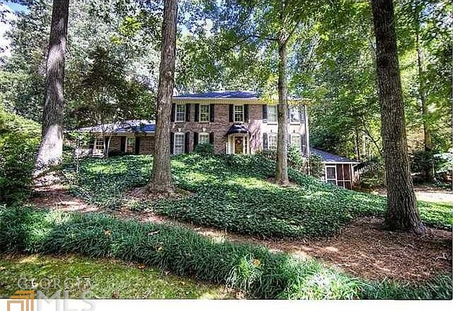 1st image of 2713 Chimney Springs Dr