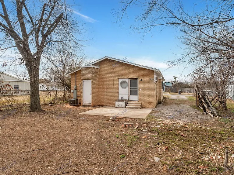 1209 Gladiolus St — Photo 21