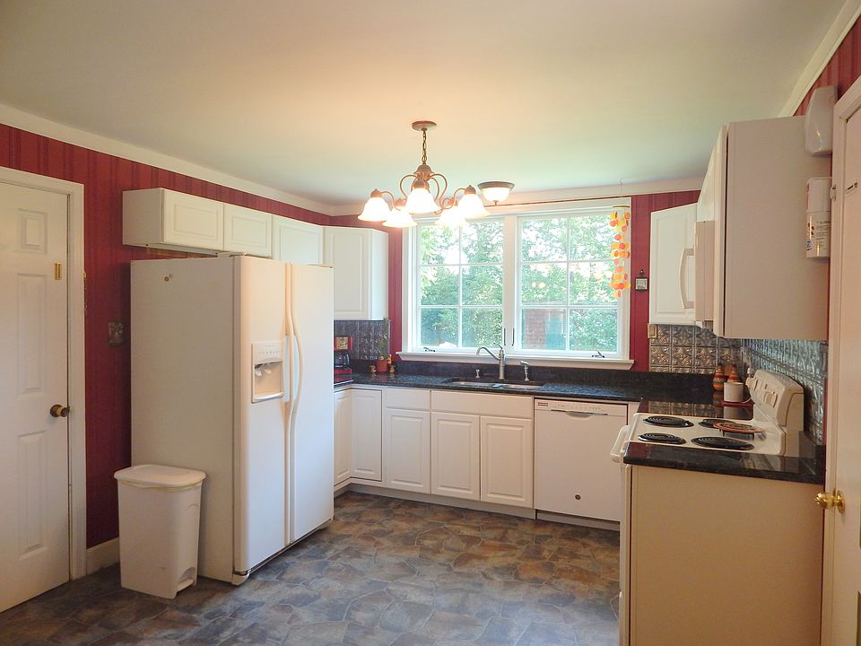 Newly Remodeled Kitchen