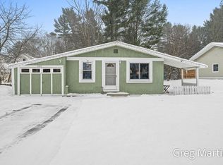 17652 Robbins Rd, Grand Haven, MI 49417
