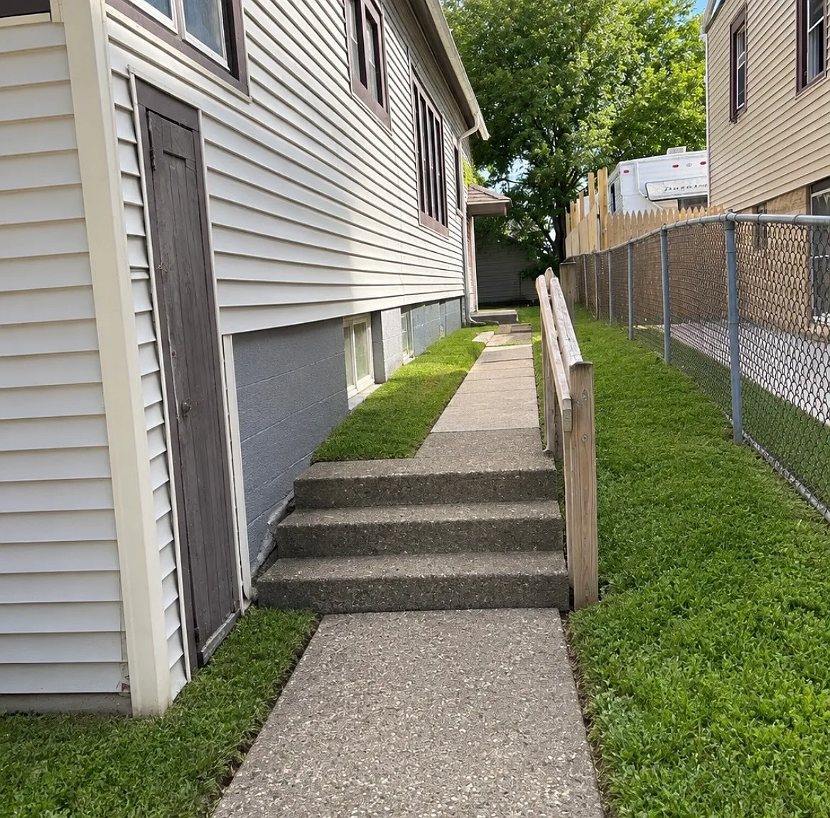 2519 W Becher St - 2519 W Becher St — Photo 2