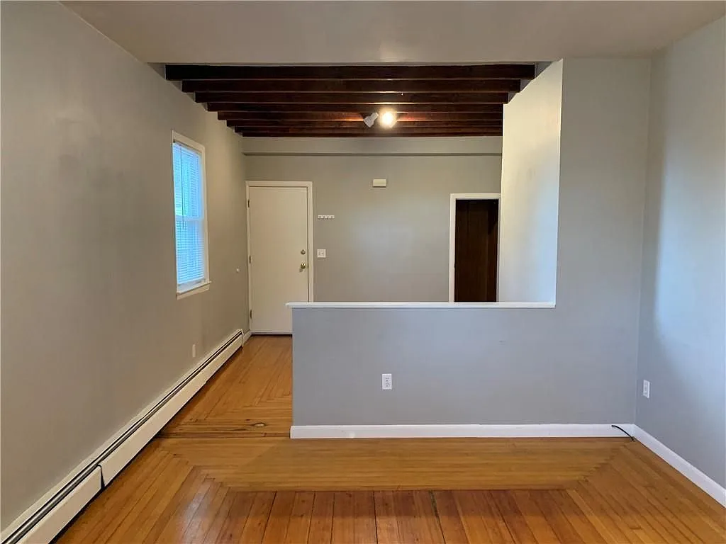 1 bed, 1.0 bath, 1100 sqft, $1,700 — Photo 2