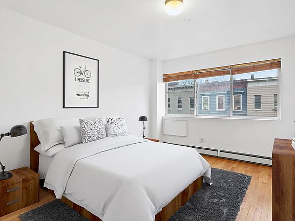 2nd image of 28 Melrose St APT 3B