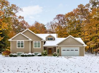 11512 136th Ave, Grand Haven, MI 49417