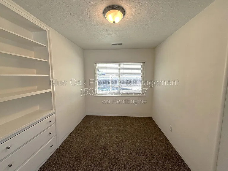 172 Connors Ave — Photo 4