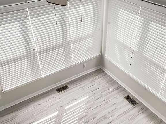 4th image of 7385 Verdi Ln