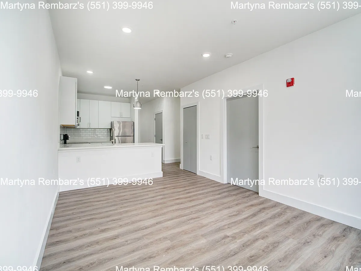 Building Photo - 1127 Stuyvesant Ave #206