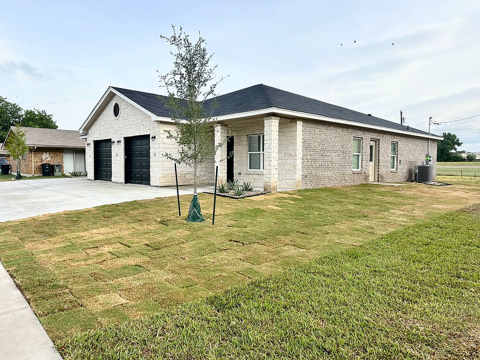 1st image of 3109 Clinkenbeard Dr #3107A