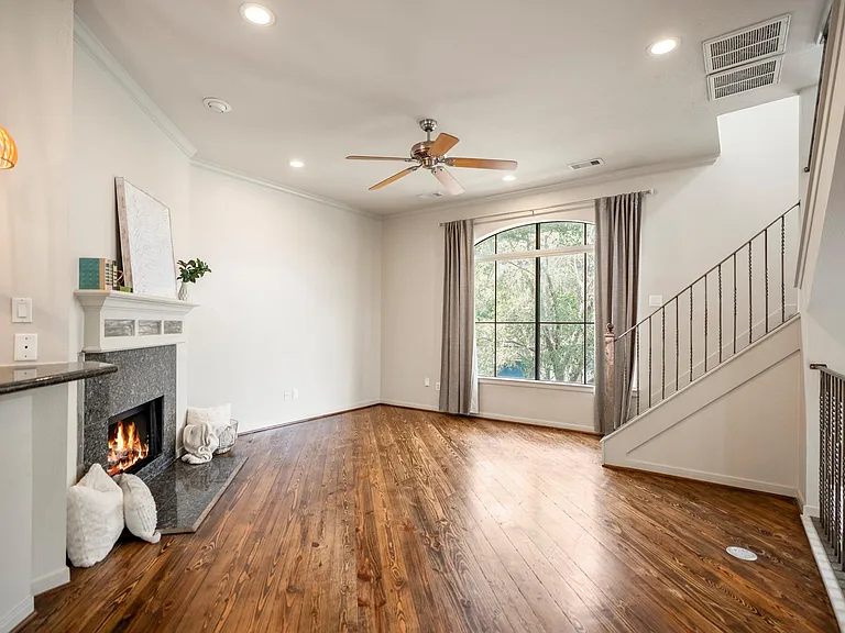 2719 La Branch St — Photo 14