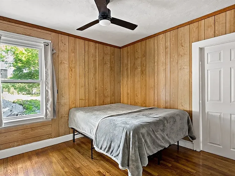 338 Elm St — Photo 11