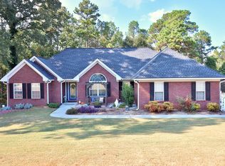 2535 Cedar Way, Loganville, GA