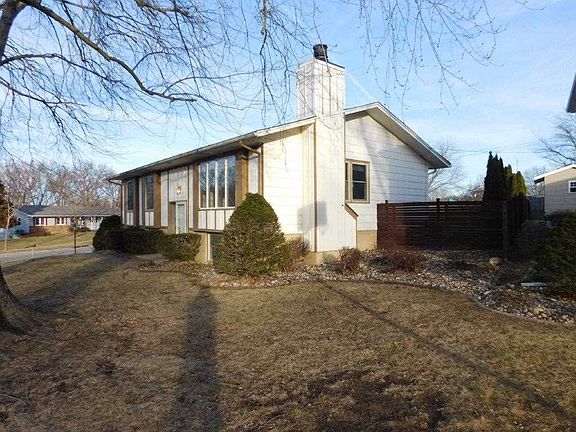 2nd image of 1714 88th Ave W