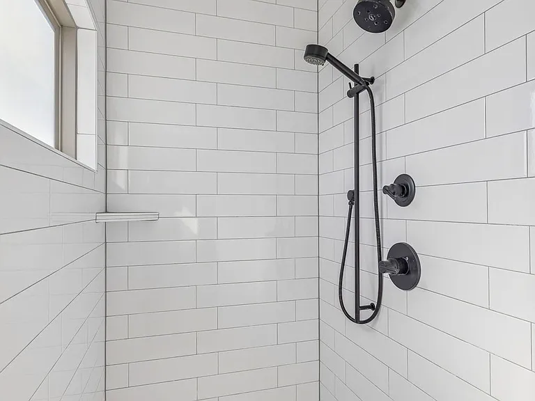 100 Thompson Ln #6 — Photo 34