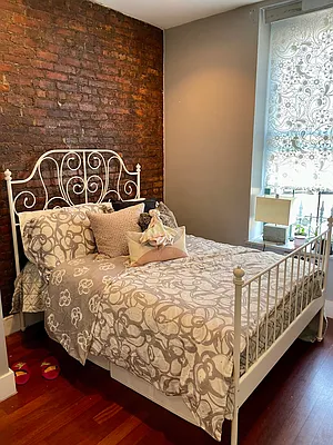 Rented by Bohemia Realty Group | media 10