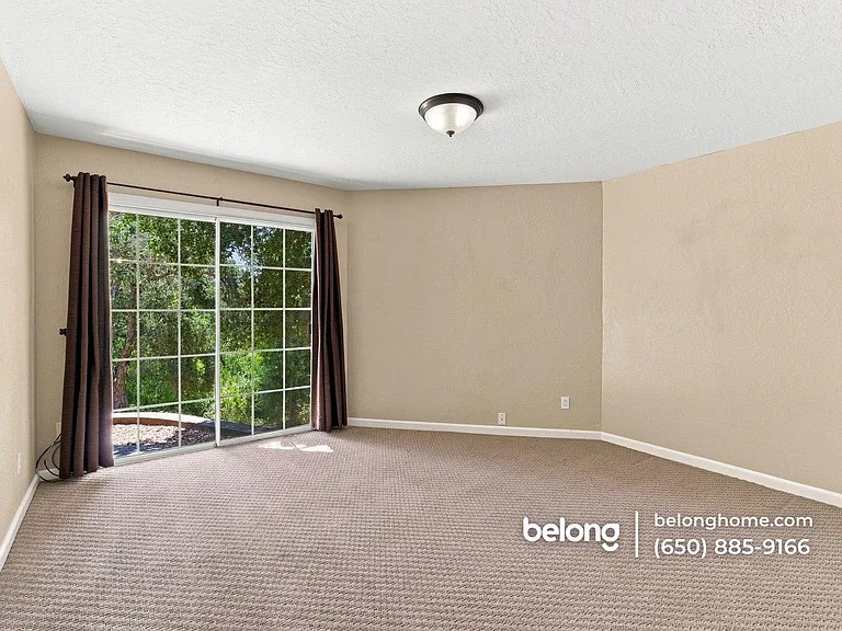 812 Isbel Ct — Photo 10