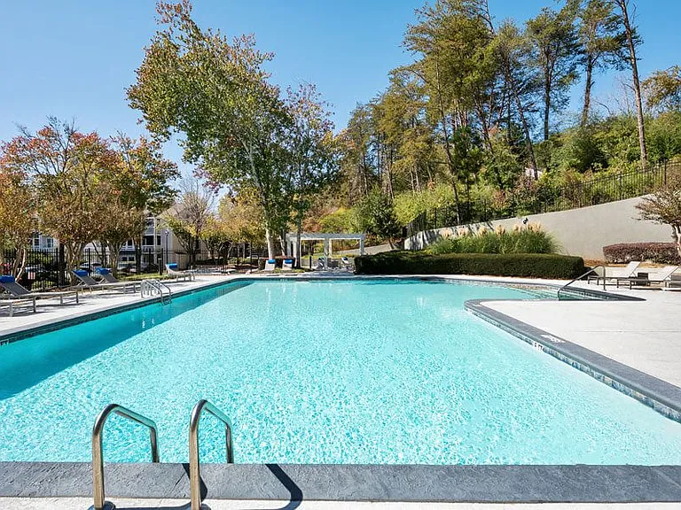 Edgewater at Sandy Springs — Photo 3