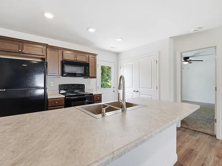 15405 Corbin Ct — Photo 29