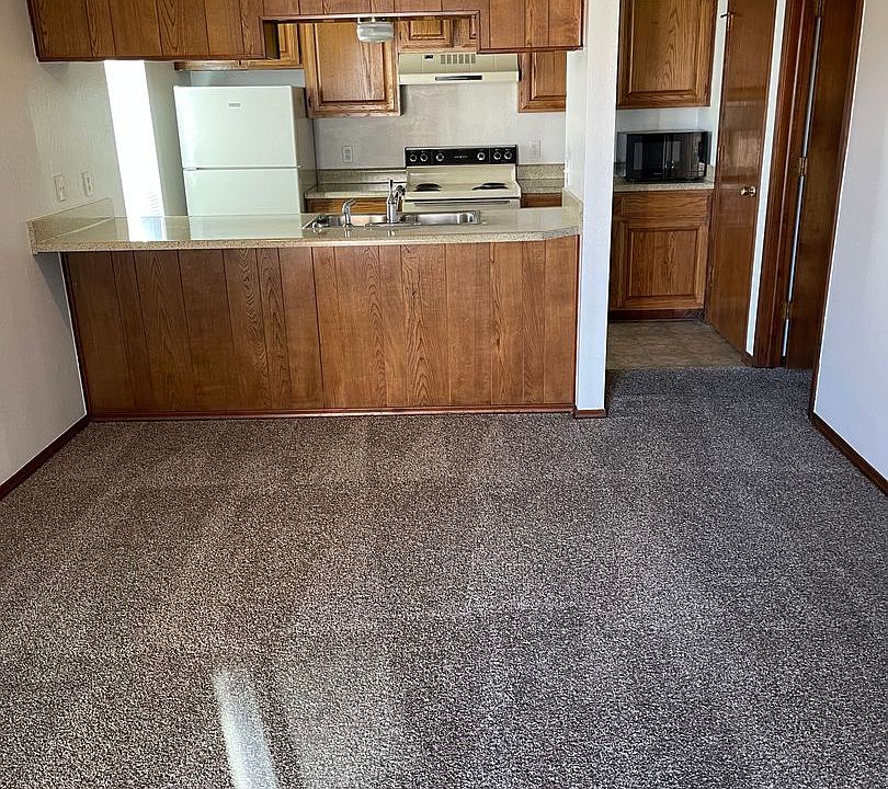 2nd image of 4201 SE Camelot Dr #11