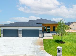 2579 N Doris Ct, Wichita, KS 67205